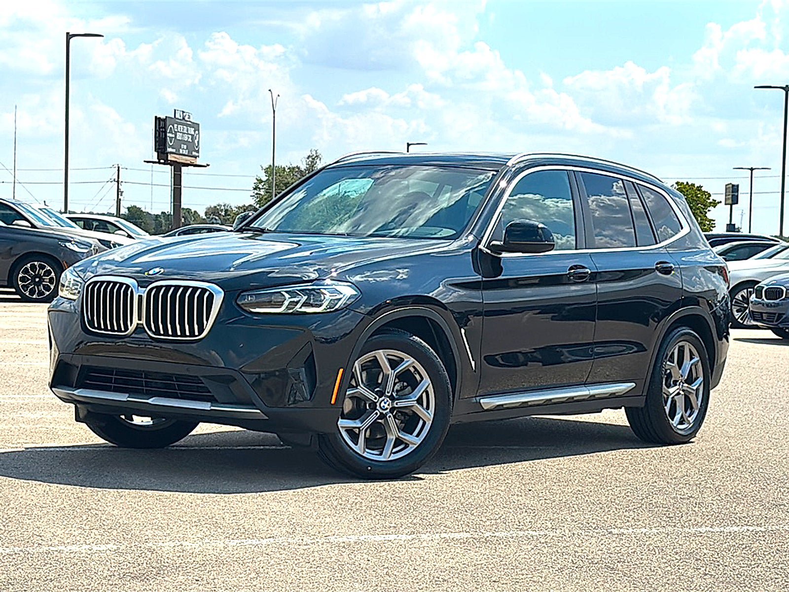 Used 2024 BMW X3 sDrive30i w/ Premium Package RWD image 2