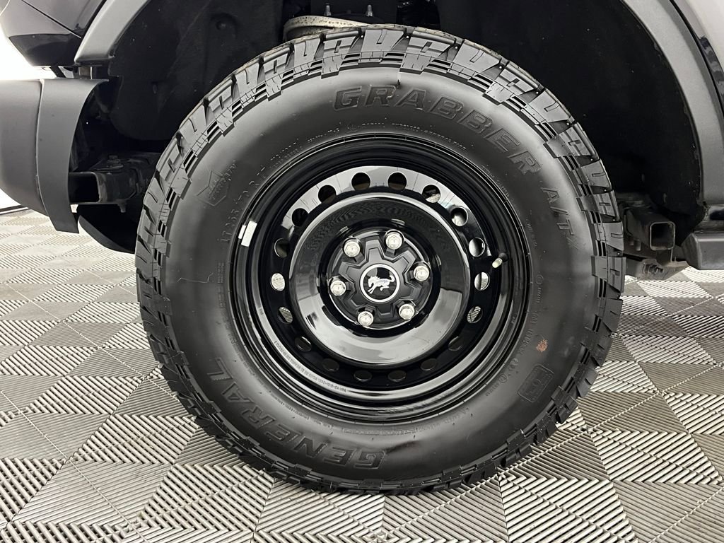 Used 2022 Ford Bronco Black Diamond image 16