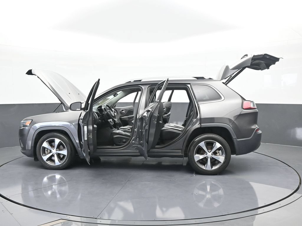 Used 2019 Jeep Cherokee Limited FWD image 71