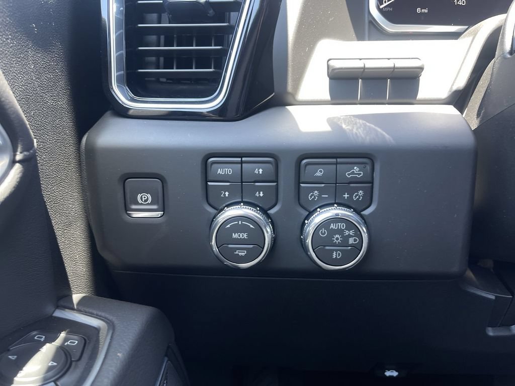 New 2026 GMC Sierra 2500 Denali w/ Denali Reserve Package AWD/4WD image 18