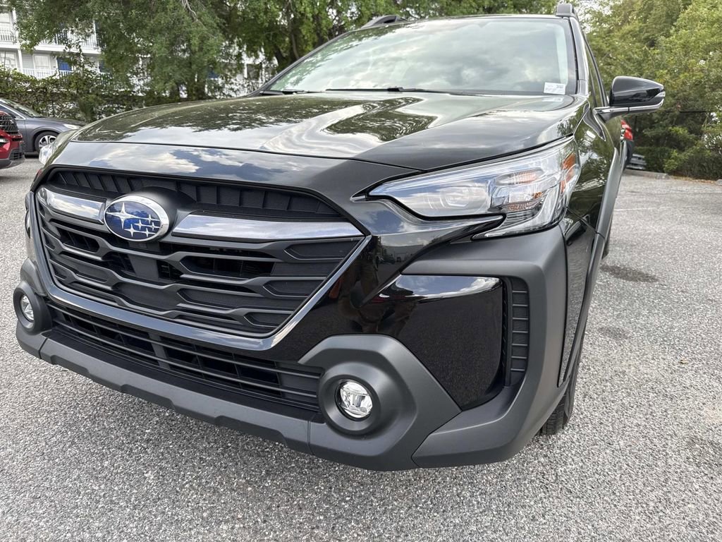Certified 2025 Subaru Outback Premium AWD/4WD image 9