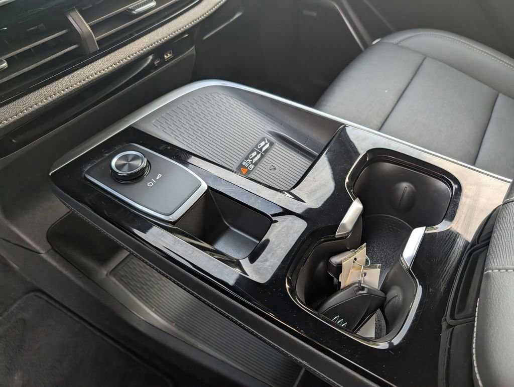 Used 2025 Buick Enclave Preferred image 28