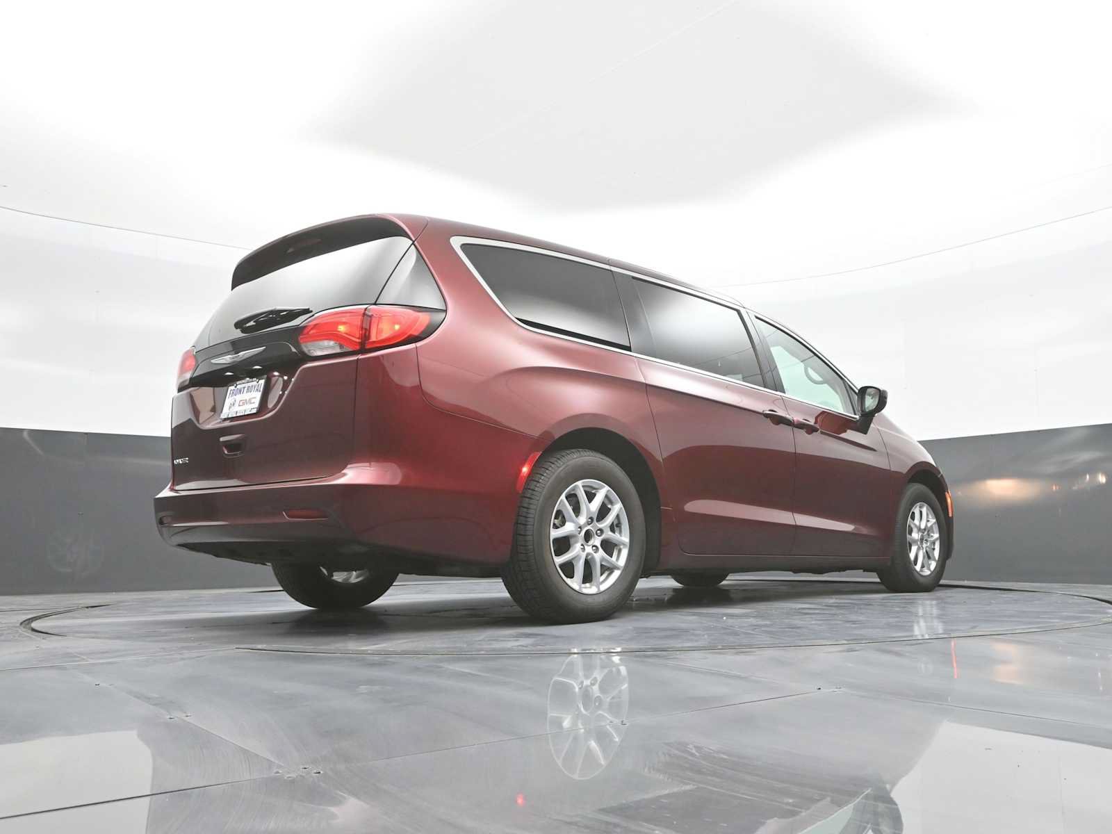Used 2023 Chrysler Voyager LX FWD image 53
