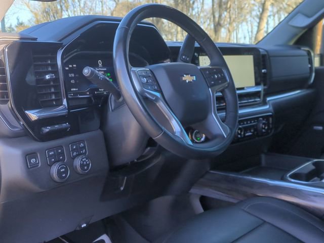 Used 2024 Chevrolet Silverado 2500 LTZ w/ LTZ Plus Package image 29