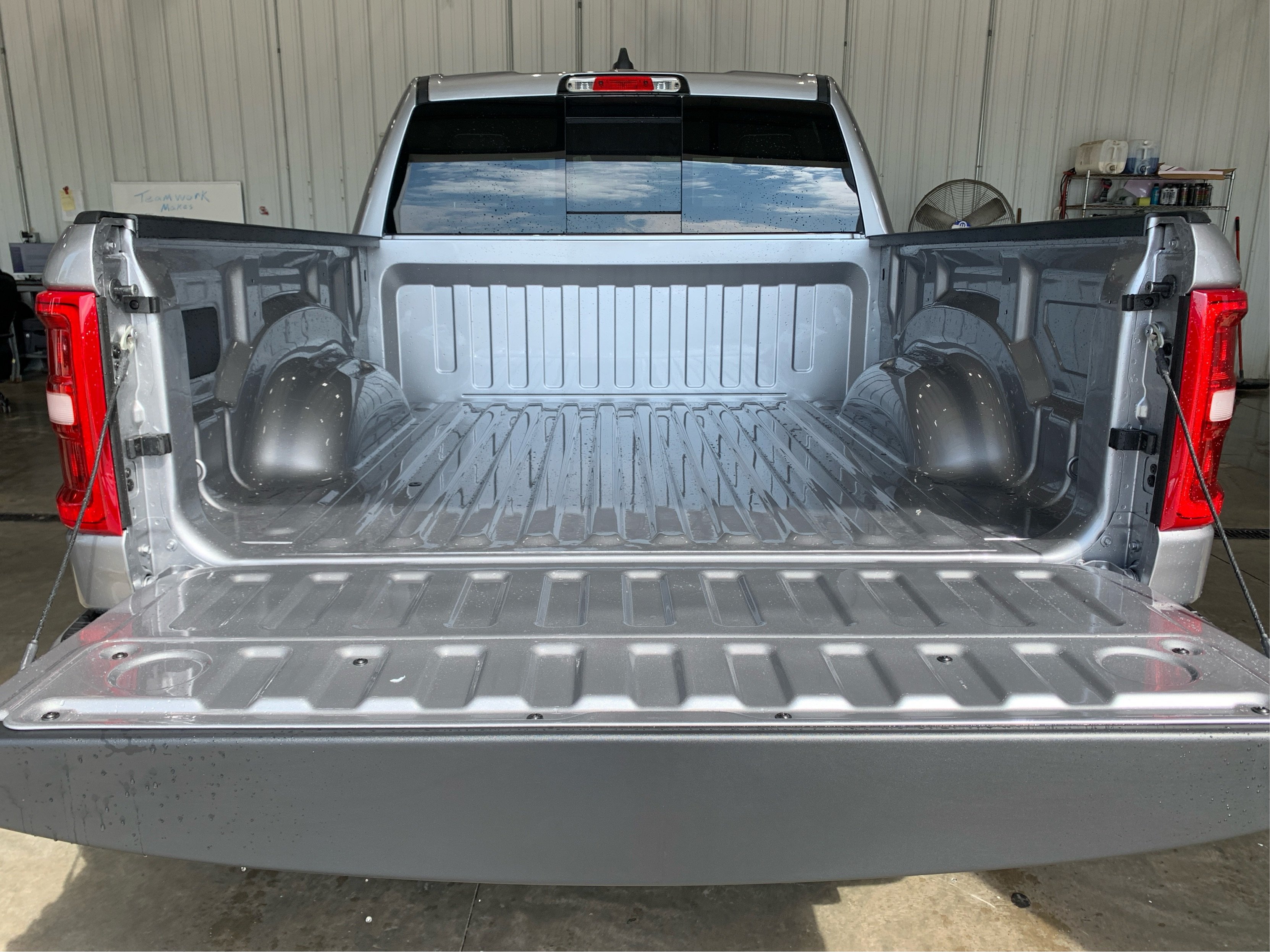 New 2026 RAM 1500 Laramie w/ Sport Appearance Package AWD/4WD image 21