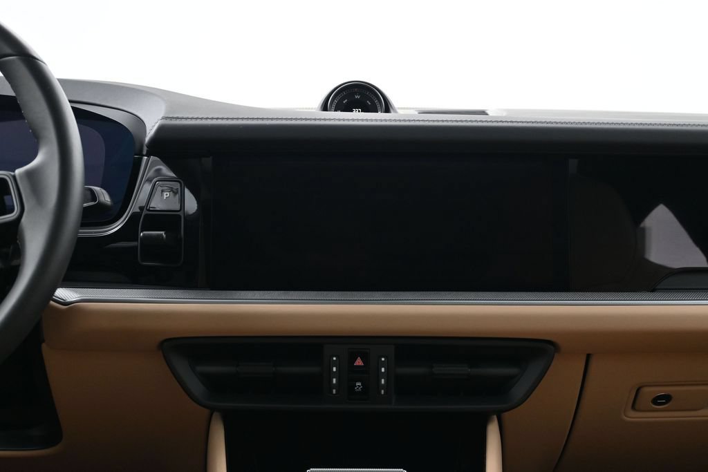 Certified 2026 Porsche Cayenne E-Hybrid Coupe AWD/4WD image 11