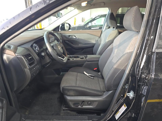 Used 2023 Nissan Rogue SV AWD/4WD image 3