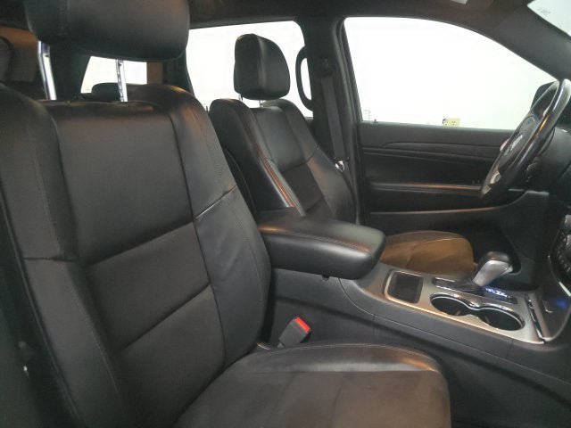 Used 2019 Jeep Grand Cherokee Altitude AWD/4WD image 4