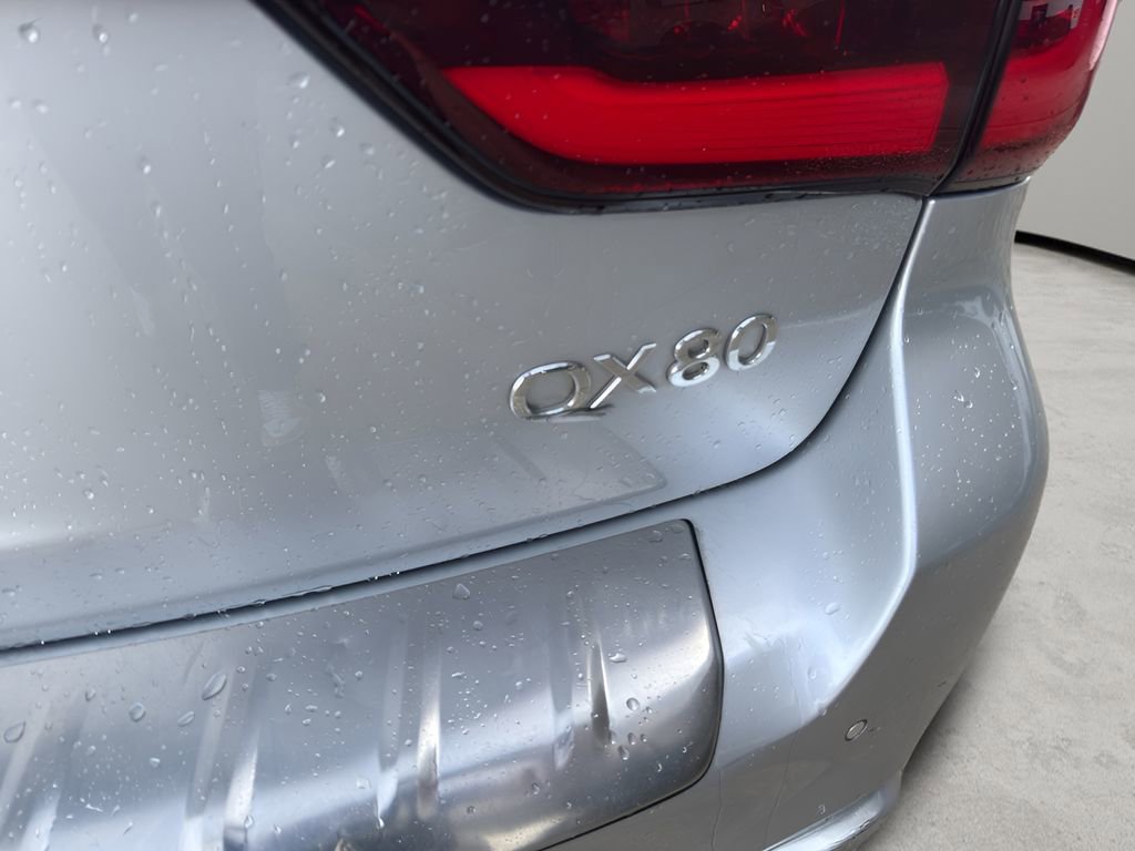 Used 2018 INFINITI QX80 4WD w/ Driver Assistance Package image 9