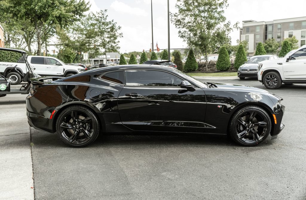 Used 2022 Chevrolet Camaro SS RWD image 3