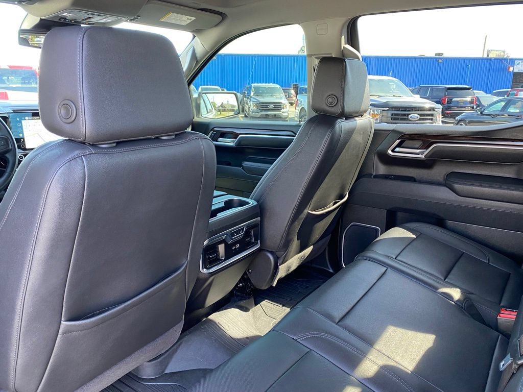 Used 2025 GMC Sierra 1500 SLT w/ SLT Premium Plus Package AWD/4WD image 17