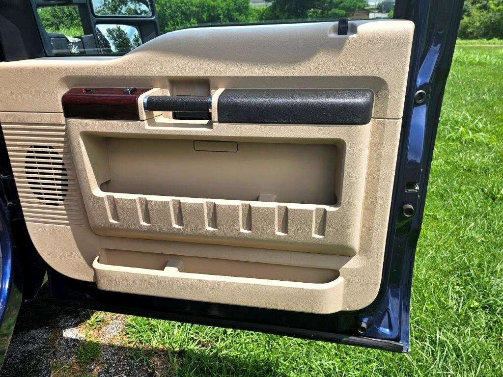 Used 2010 Ford F250 Lariat AWD/4WD image 31