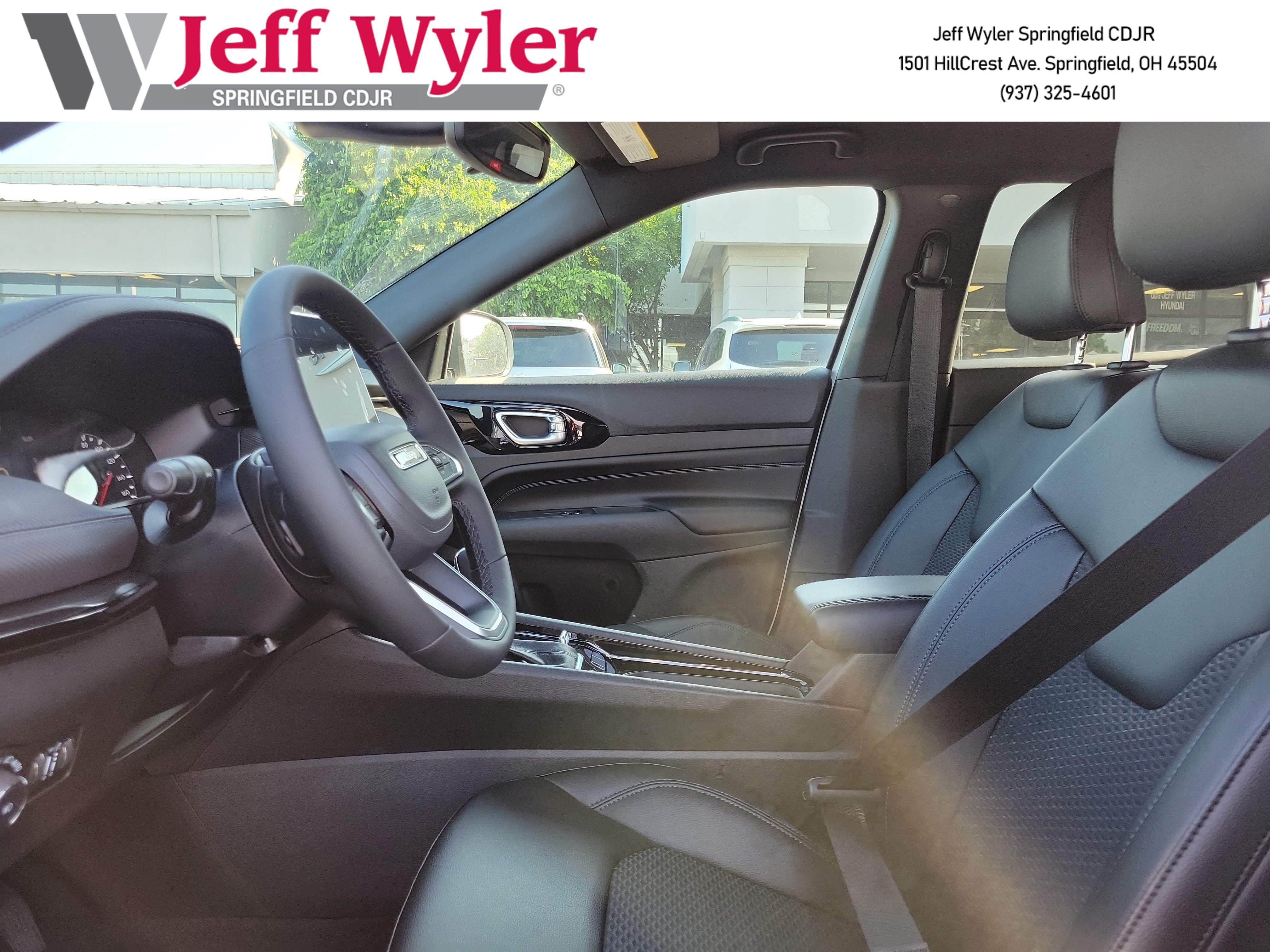 New 2026 Jeep Compass Latitude AWD/4WD image 15