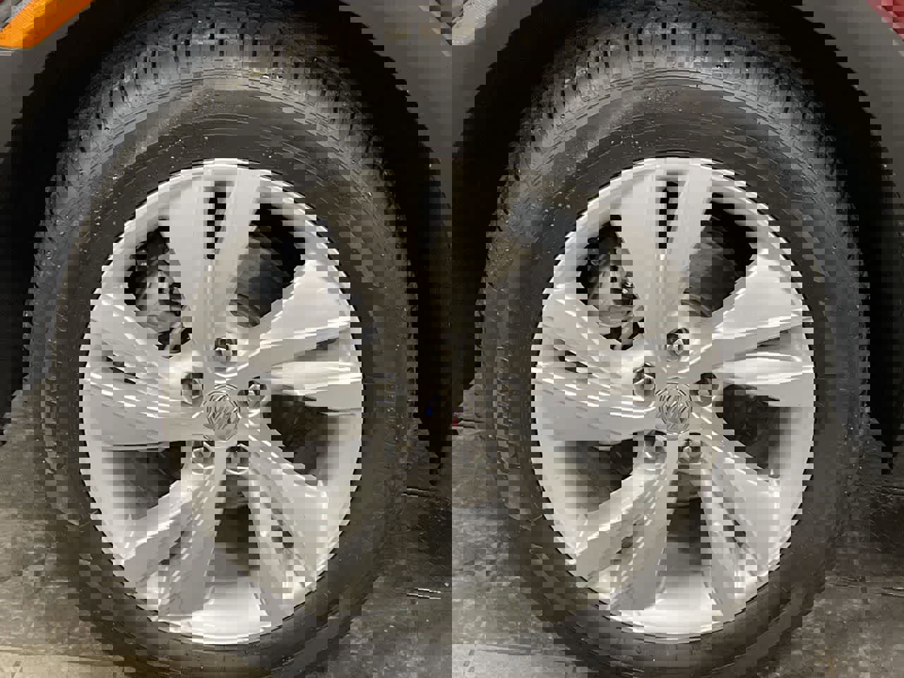 Used 2024 Buick Encore GX Preferred w/ Comfort Package image 37