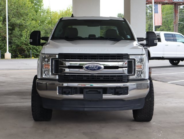 Used 2019 Ford F250 XLT w/ Snow Plow Prep Package AWD/4WD image 9