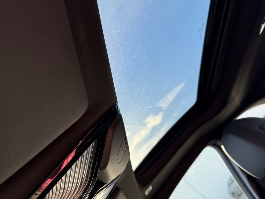 Used 2023 BMW 230i xDrive Coupe w/ Premium Package image 21