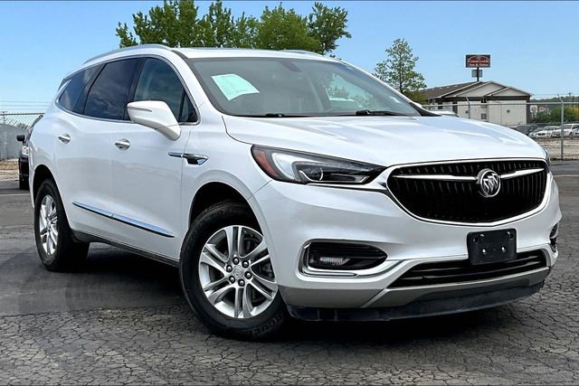 Used 2021 Buick Enclave Essence w/ Sound and Sites Package AWD/4WD image 2