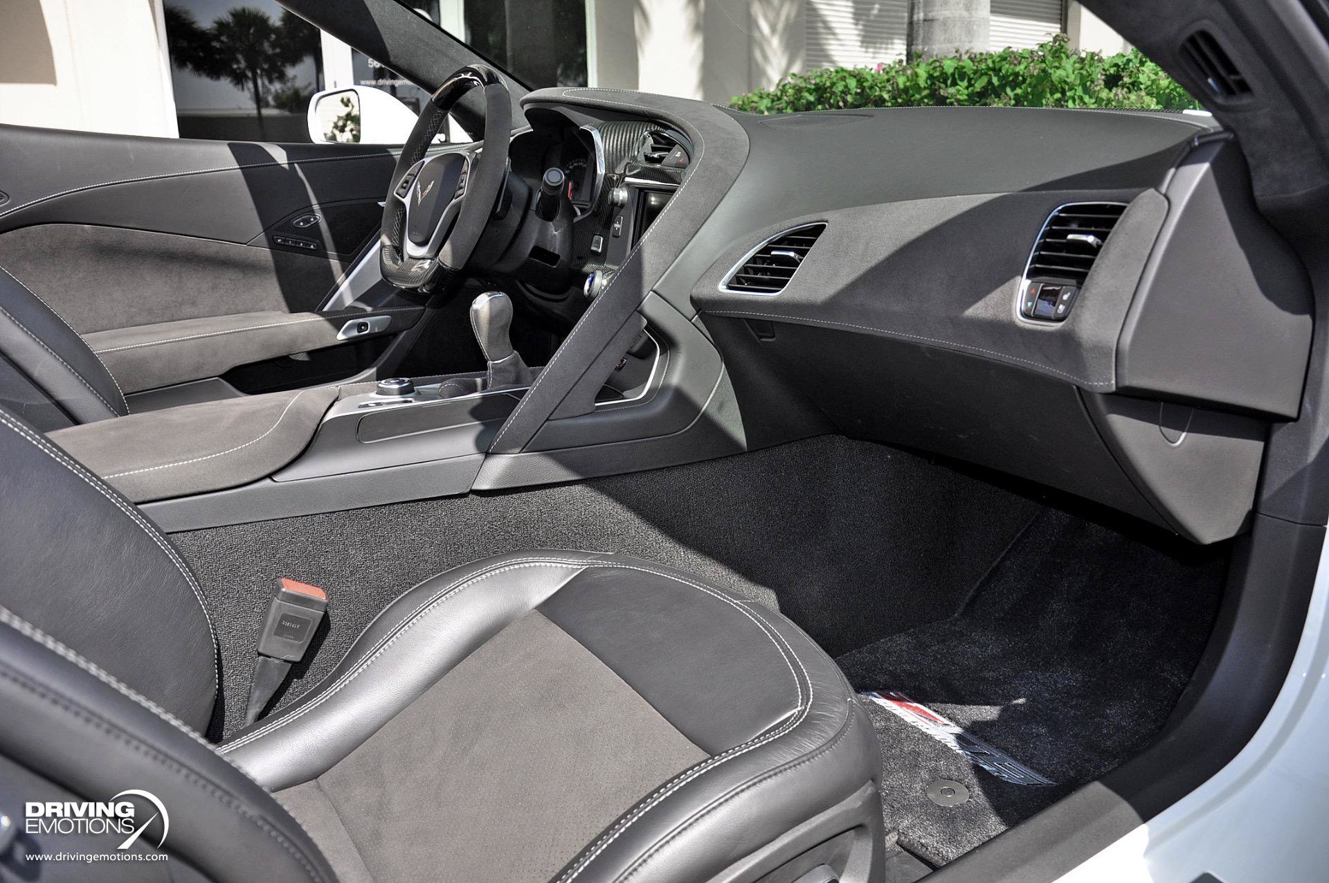 Used 2019 Chevrolet Corvette Z06 RWD image 26