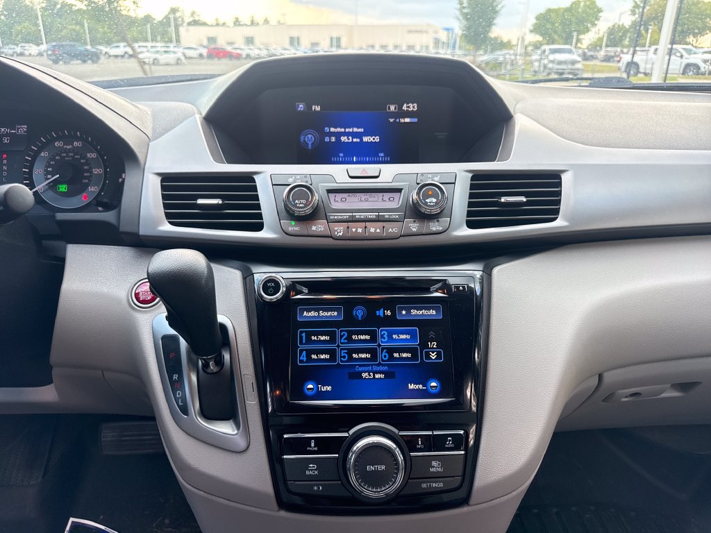 Used 2015 Honda Odyssey EX-L image 18