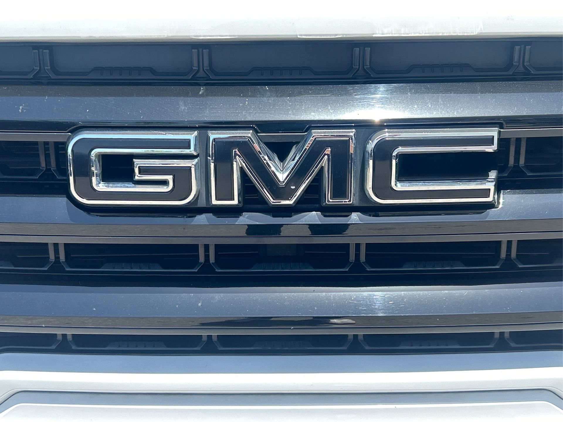 Used 2021 GMC Sierra 1500 Elevation w/ LPO, Elevation Black Package image 17