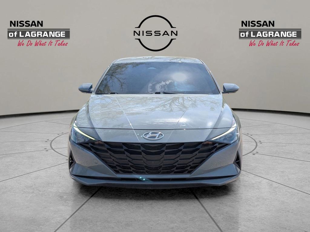 Used 2022 Hyundai Elantra SEL w/ Cargo Package image 2