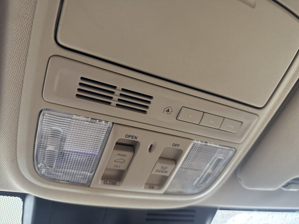 Used 2022 Honda CR-V Touring image 23
