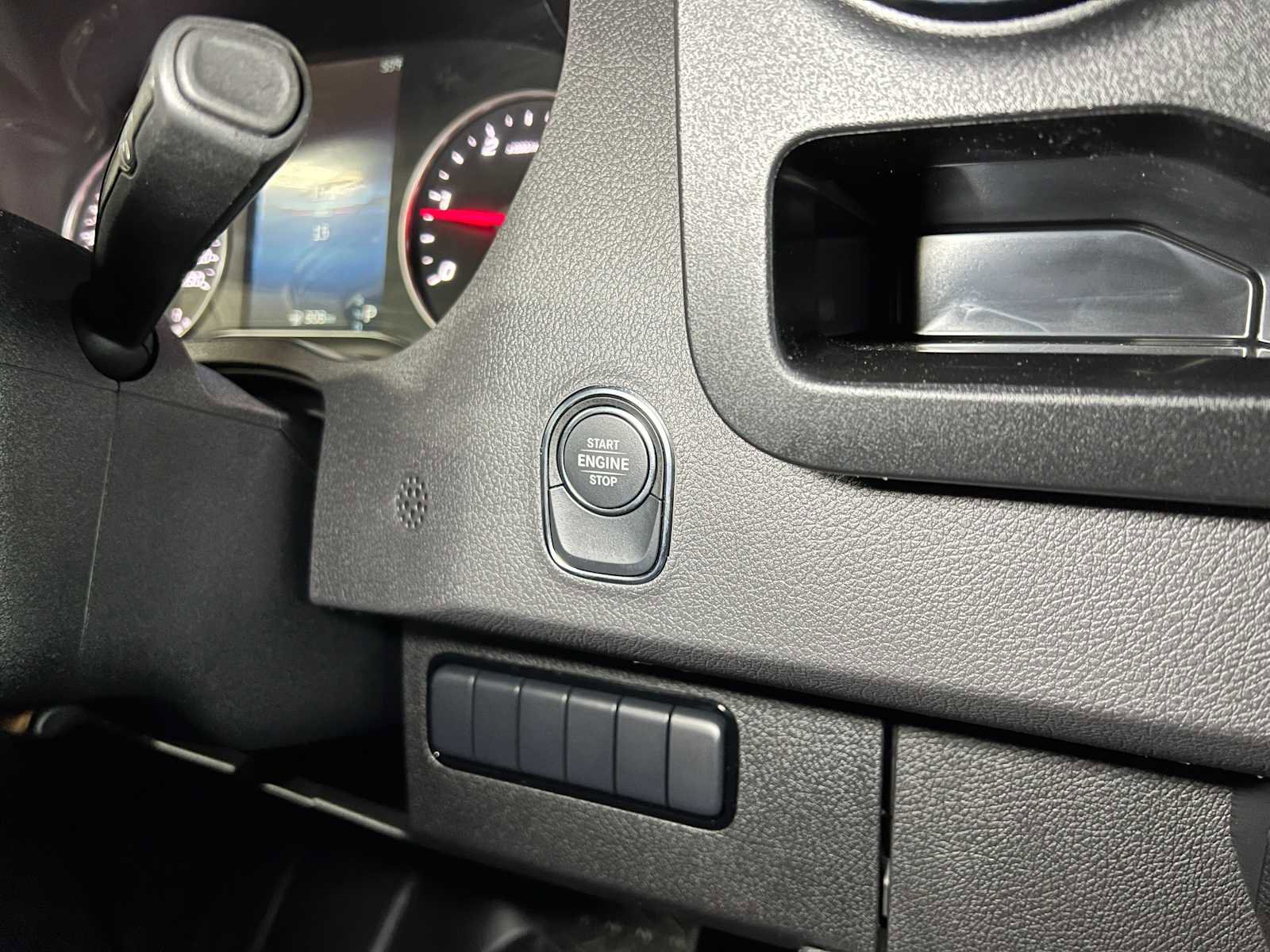 Used 2025 Mercedes-Benz Sprinter 2500 image 29