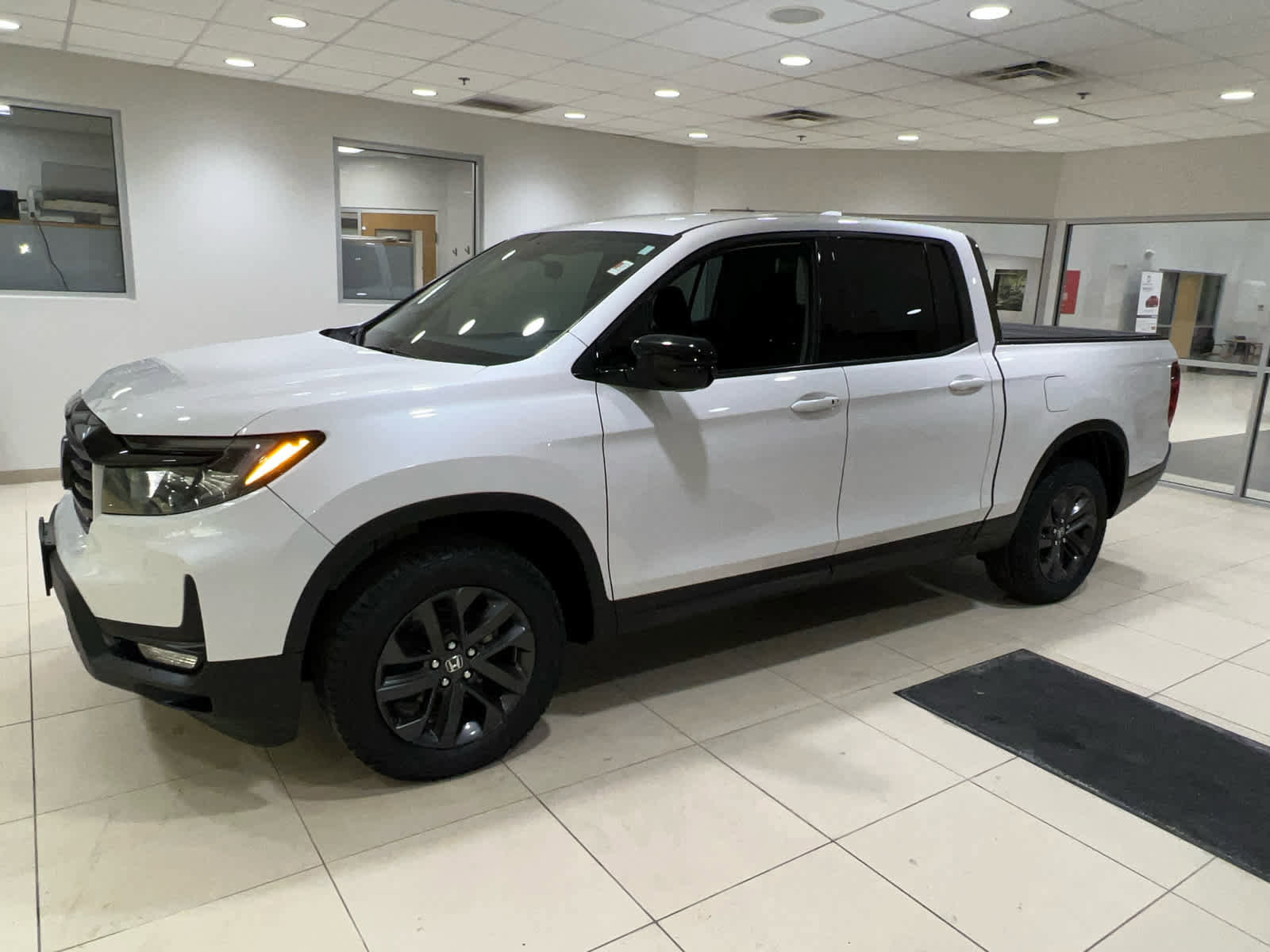 Used 2023 Honda Ridgeline Sport image 6