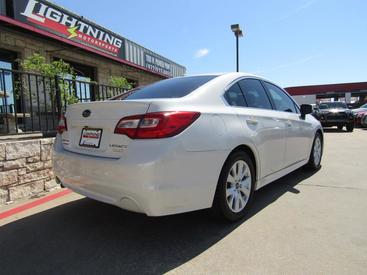 Used 2015 Subaru Legacy 2.5i Premium AWD/4WD image 4