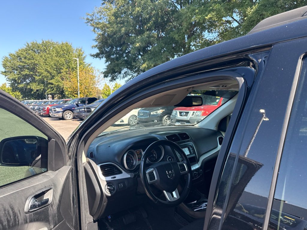 Used 2019 Dodge Journey SE w/ Connectivity Group FWD image 7