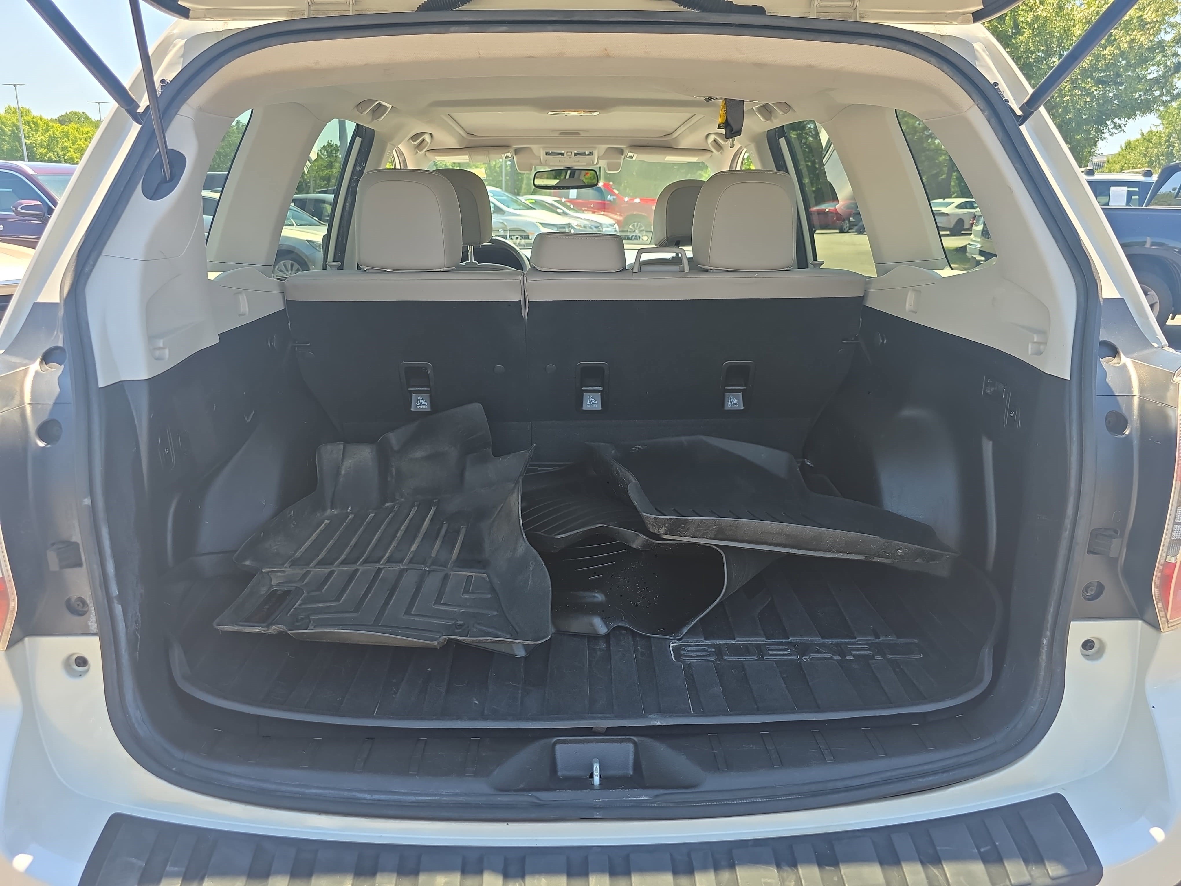 Used 2014 Subaru Forester 2.5i Touring AWD/4WD image 13