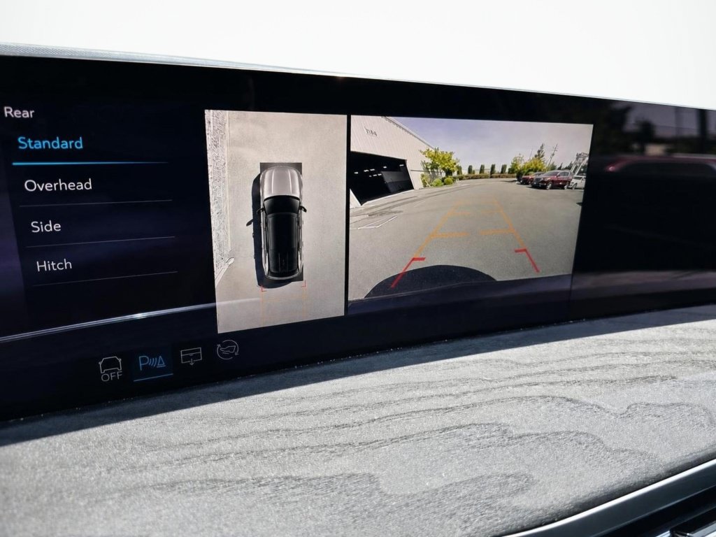New 2025 Cadillac Escalade IQ Luxury 2 AWD/4WD image 30