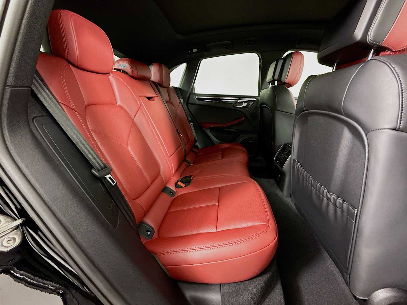 New 2026 Porsche Macan image 29