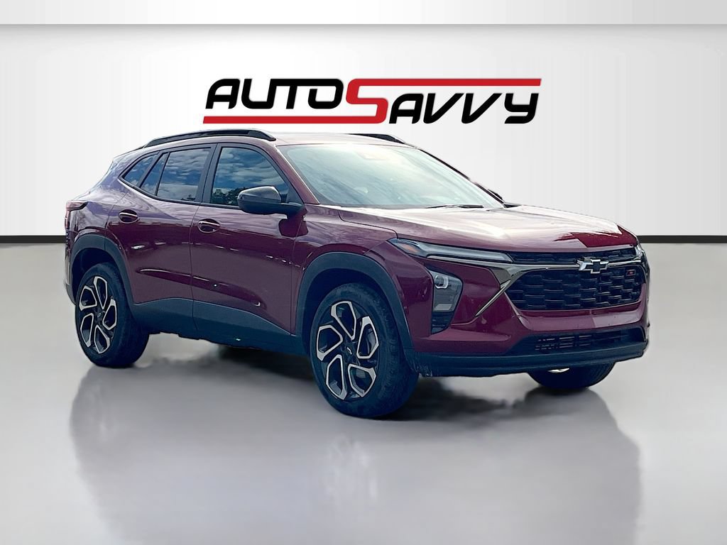 Used 2024 Chevrolet Trax RS w/ Driver Confidence Package FWD image 1