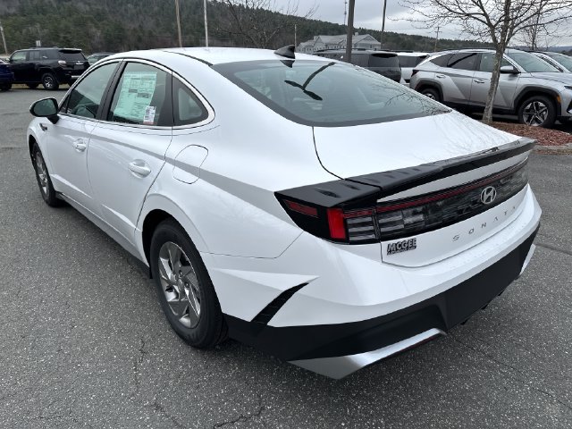 New 2026 Hyundai Sonata SE FWD image 3