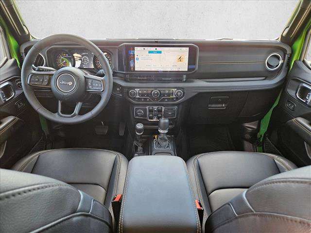 Used 2025 Jeep Gladiator Sport AWD/4WD image 18
