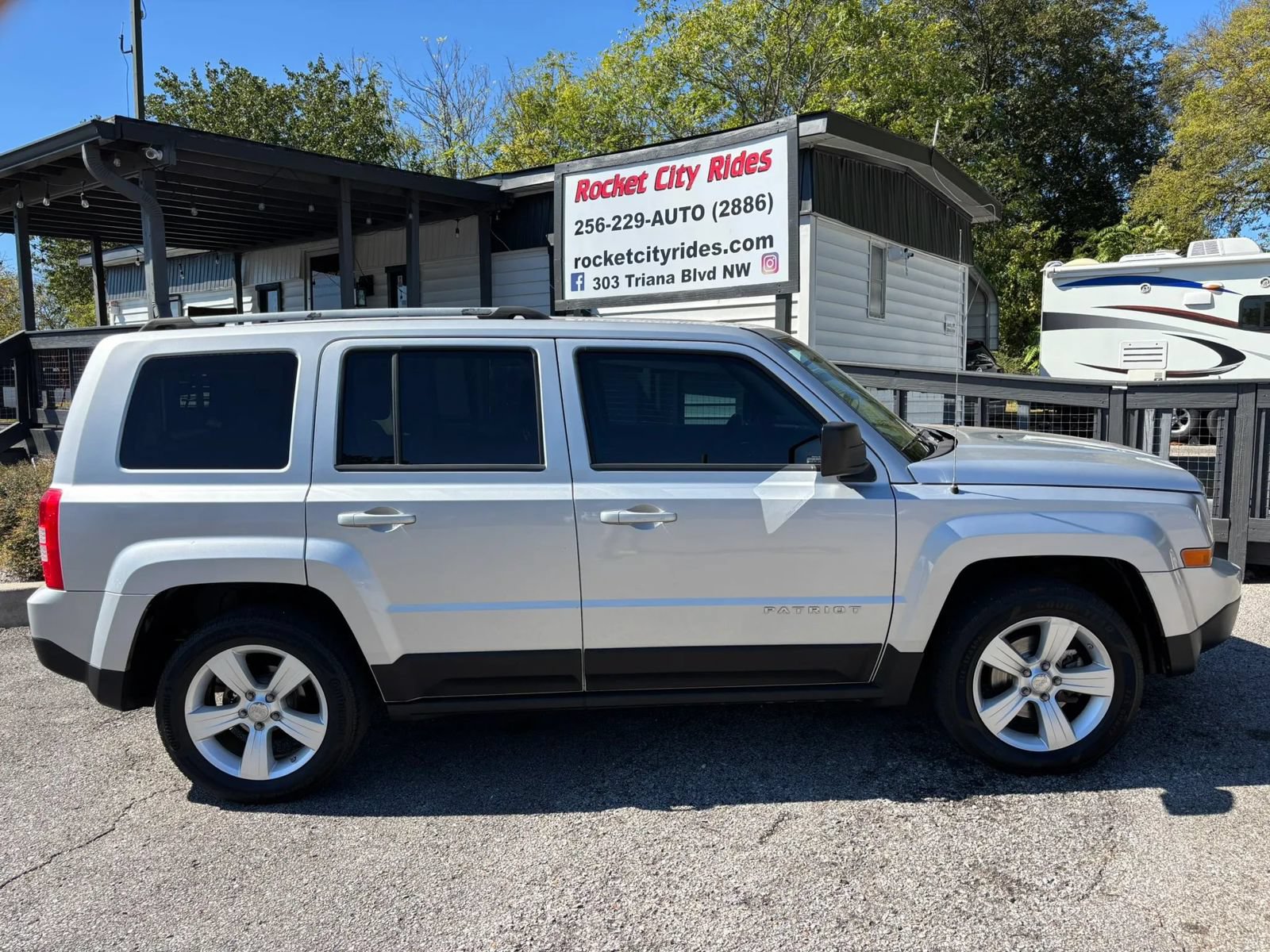 Used 2012 Jeep Patriot Limited FWD image 1