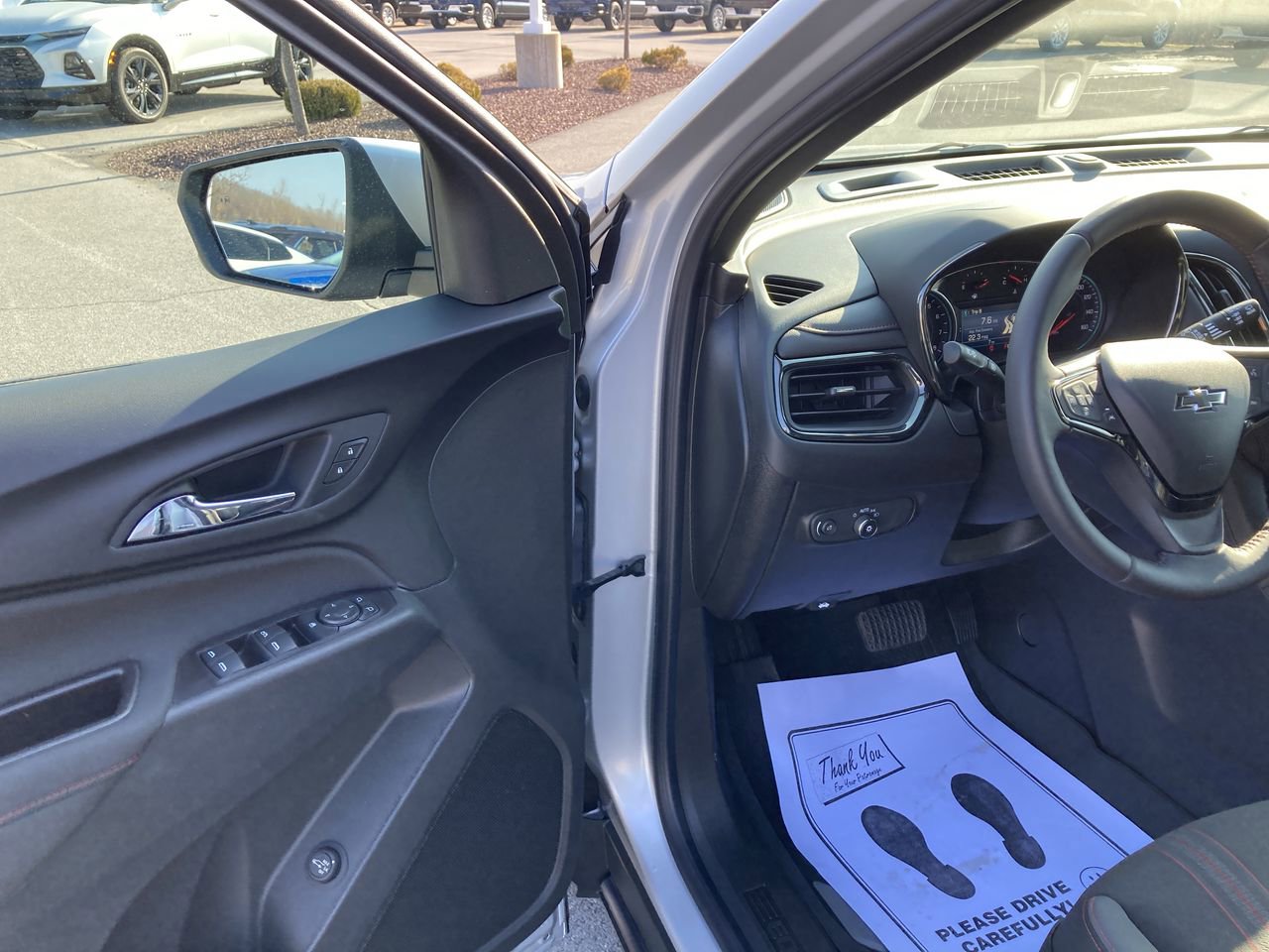 Used 2022 Chevrolet Equinox RS w/ LPO, Floor Liner Package AWD/4WD image 21
