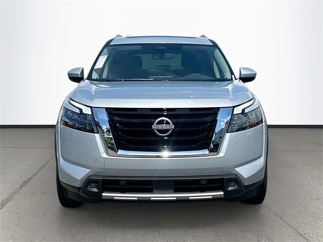 New 2025 Nissan Pathfinder SL w/ SL Premium Package image 2