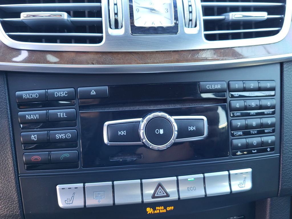 Used 2015 Mercedes-Benz E 350 4MATIC Sedan image 25