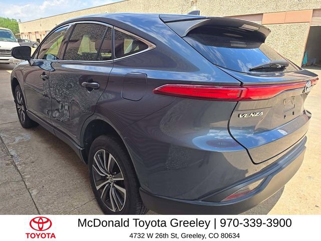Used 2021 Toyota Venza LE AWD/4WD image 4