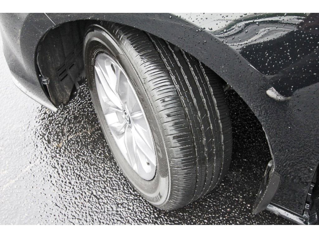 Used 2023 Toyota Sienna XLE image 35