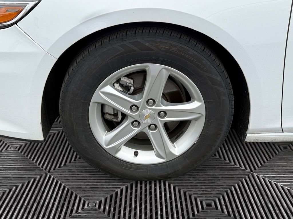 Used 2024 Chevrolet Malibu LT FWD image 14