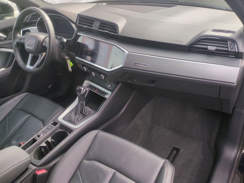 Used 2022 Audi Q3 2.0T Premium AWD/4WD image 29