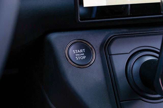 New 2026 Land Rover Defender 110 X-Dynamic SE AWD/4WD image 25
