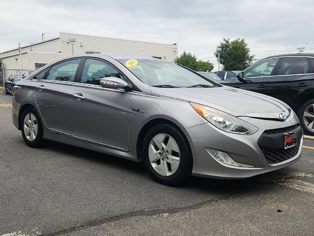 Used 2011 Hyundai Sonata Hybrid FWD image 2