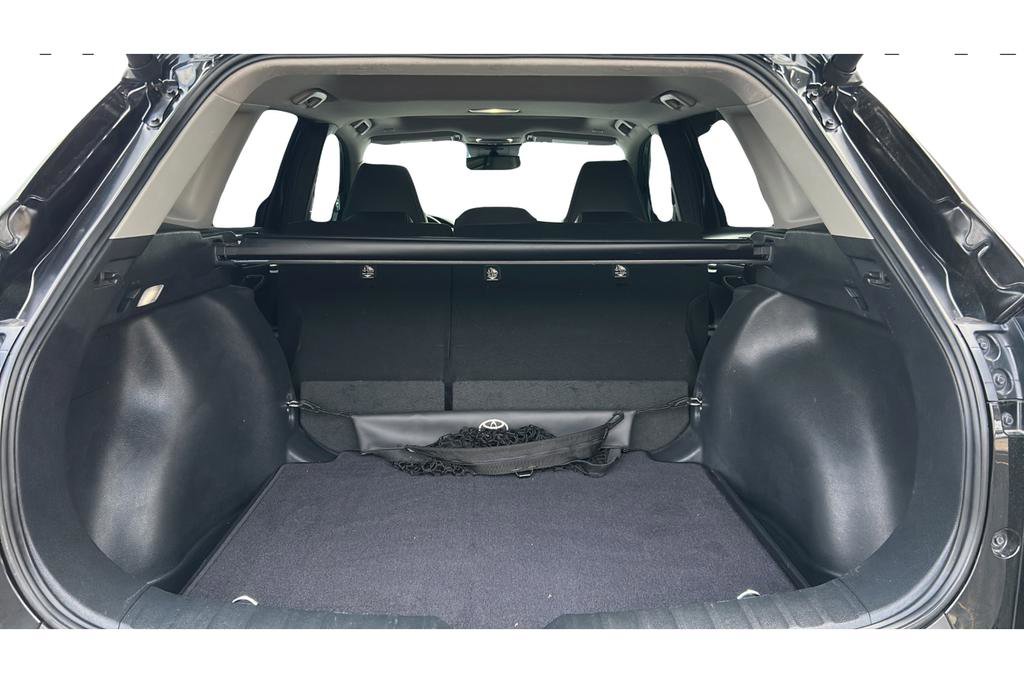 Used 2023 Toyota Corolla Cross XLE w/ Convenience Package FWD image 10