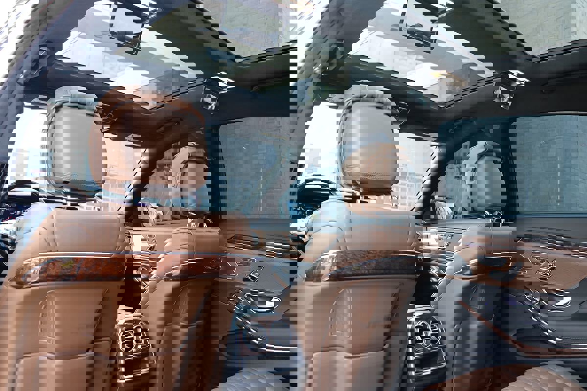 Used 2018 Mercedes-Benz S 560 4MATIC Sedan image 36