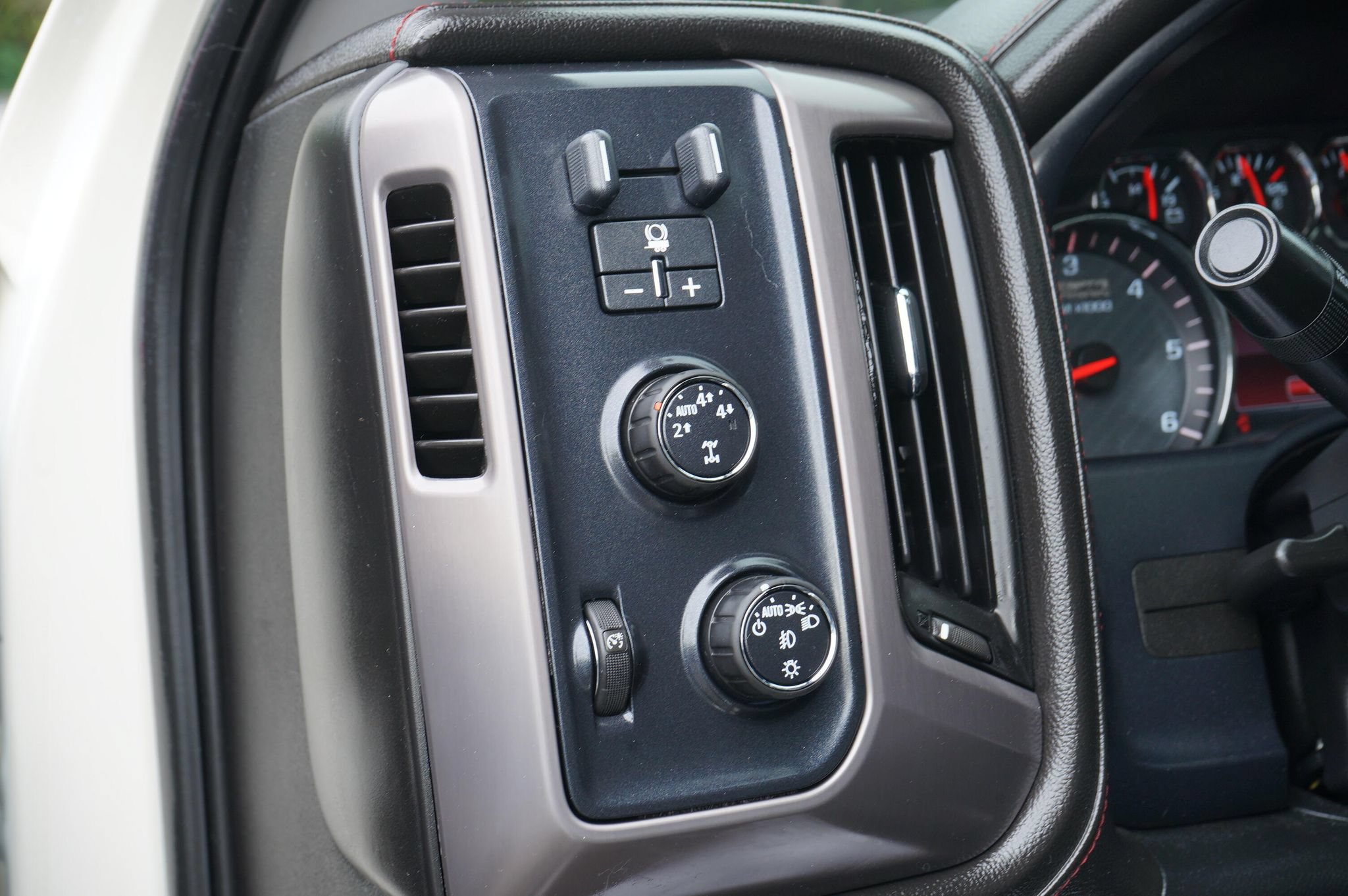 Used 2014 GMC Sierra 1500 SLT AWD/4WD image 15