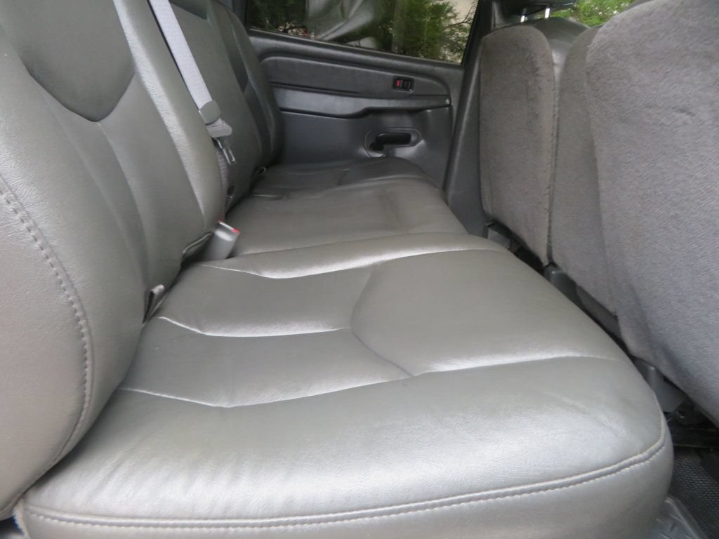Used 2006 Chevrolet Silverado 2500 2WD Crew Cab image 30
